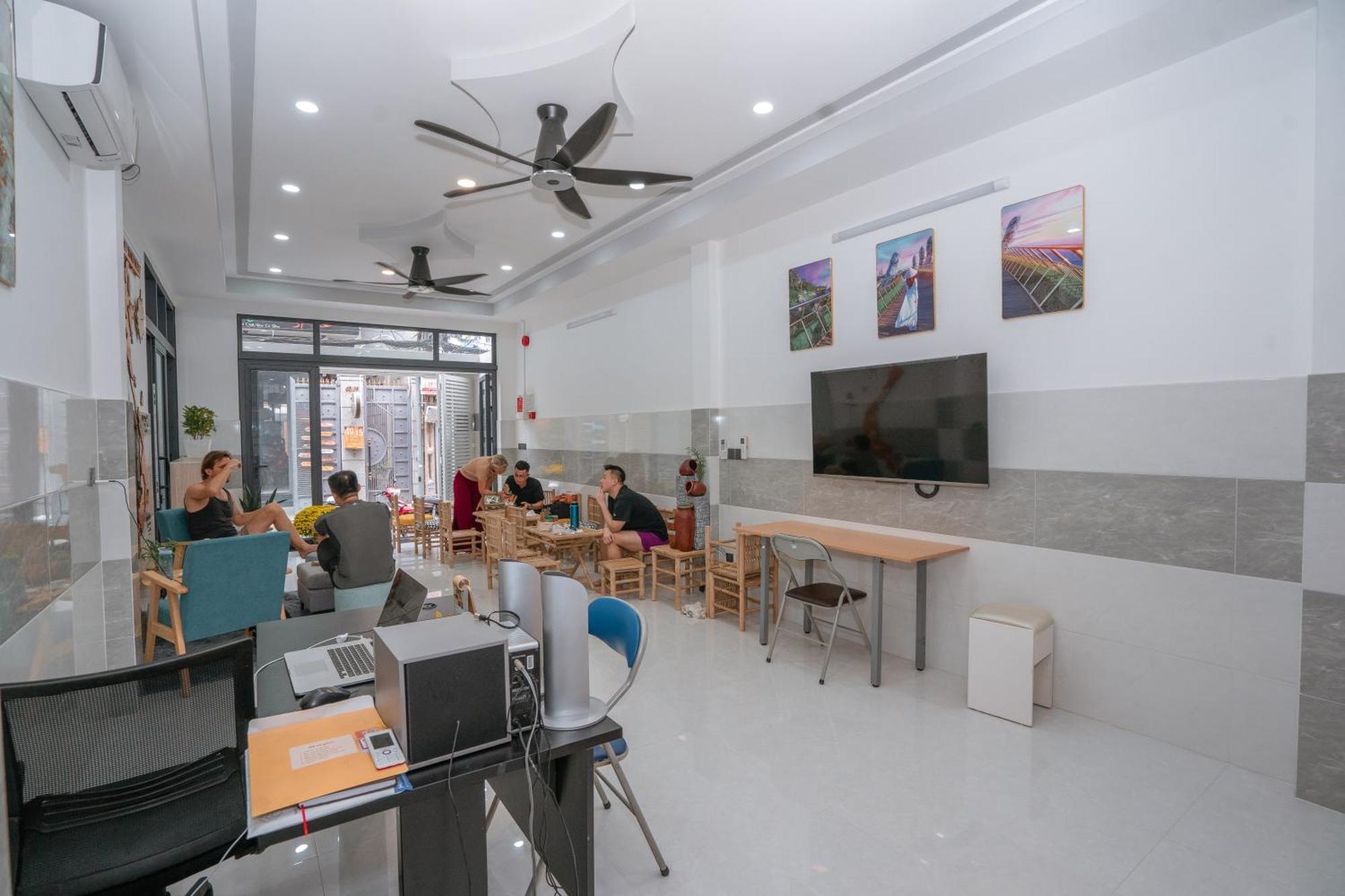 Aloha Saigon Premium Hostel By Local Travel Experts - Newly Opened, Less-Touristy Location, Spacious Rooms, Glass Shower Bathroom, Free Breakfast & Walking Tour Hô Chi Minh-Ville Extérieur photo