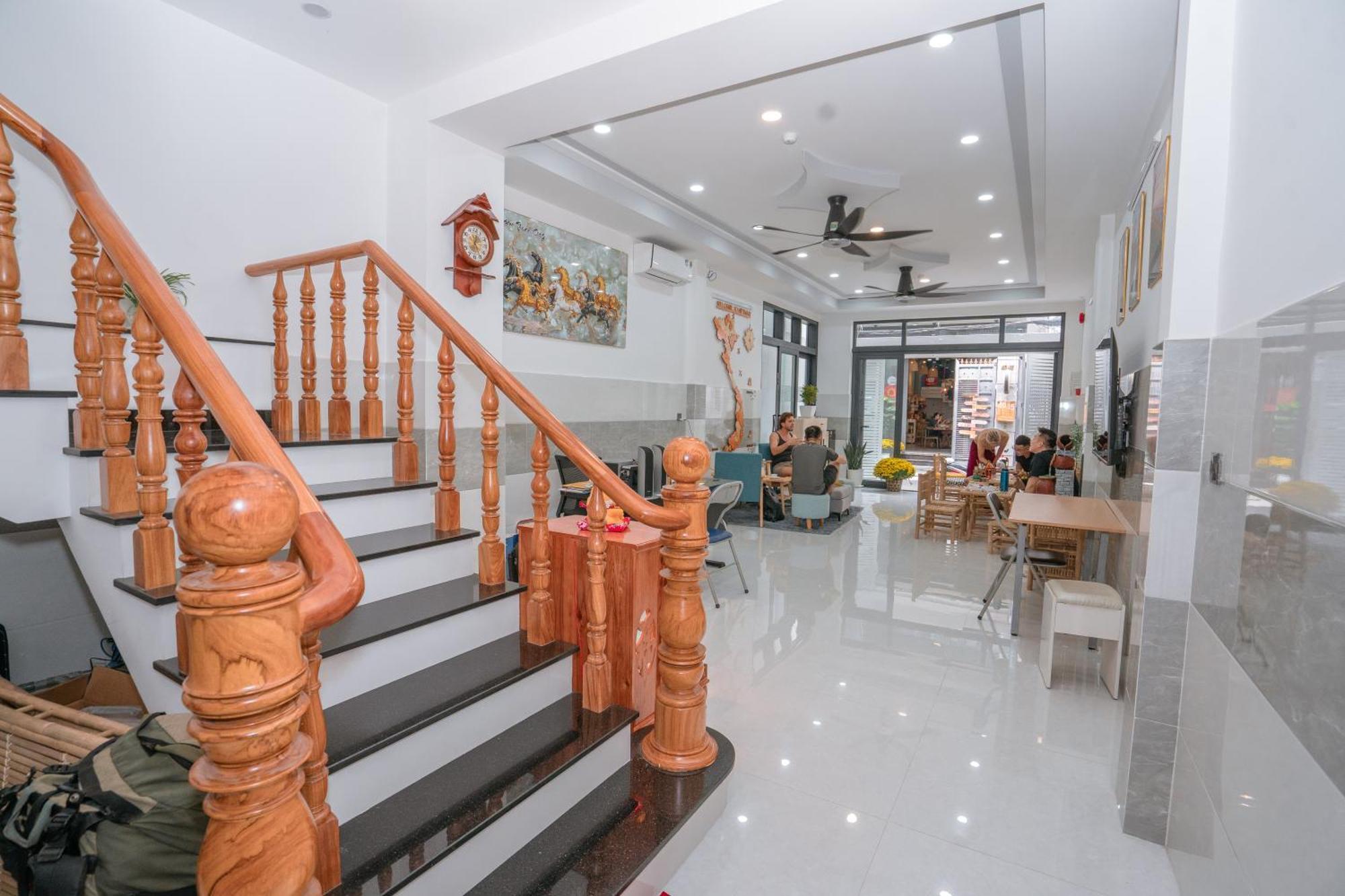 Aloha Saigon Premium Hostel By Local Travel Experts - Newly Opened, Less-Touristy Location, Spacious Rooms, Glass Shower Bathroom, Free Breakfast & Walking Tour Hô Chi Minh-Ville Extérieur photo