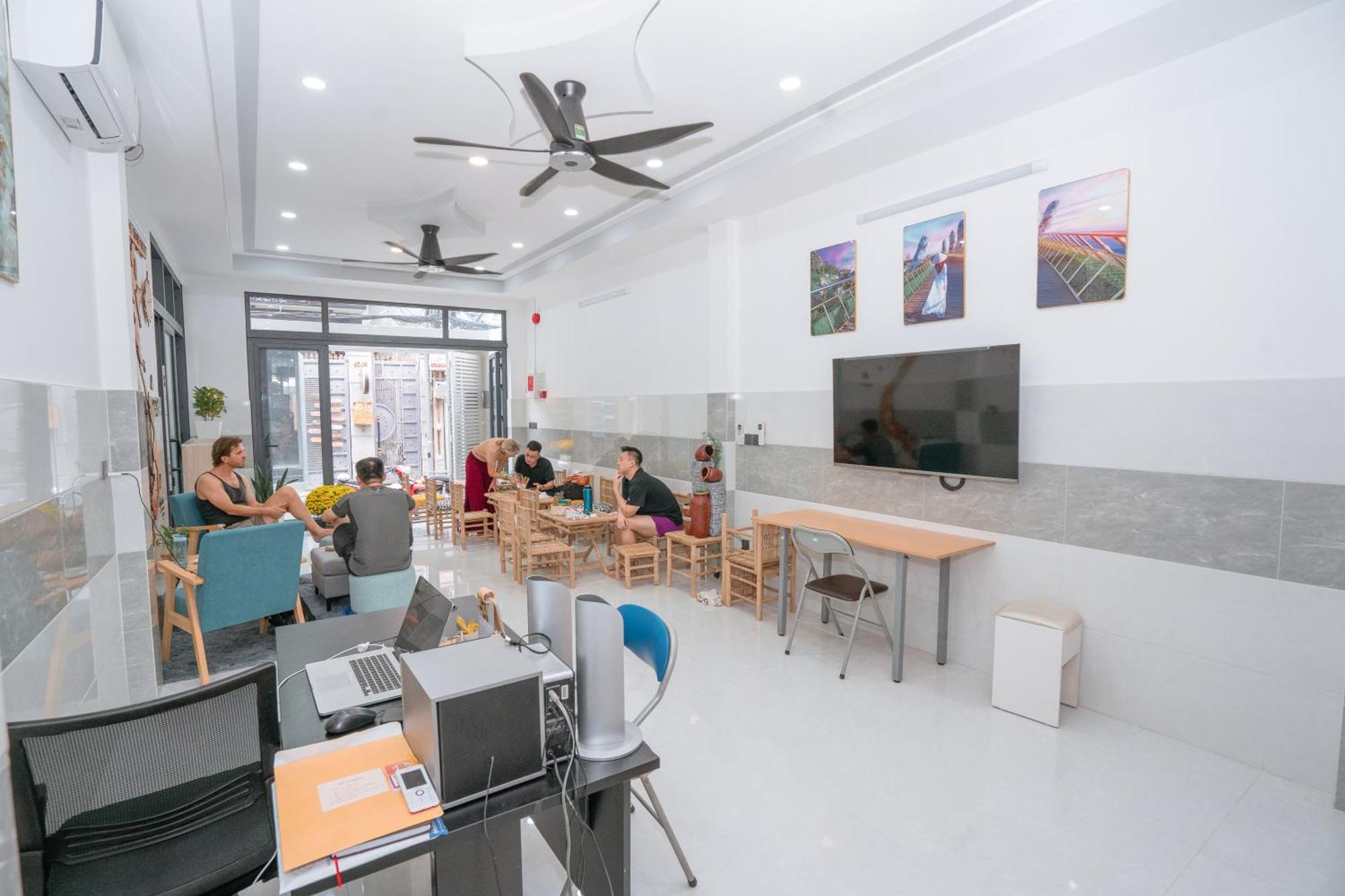 Aloha Saigon Premium Hostel By Local Travel Experts - Newly Opened, Less-Touristy Location, Spacious Rooms, Glass Shower Bathroom, Free Breakfast & Walking Tour Hô Chi Minh-Ville Extérieur photo
